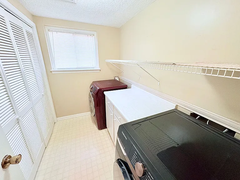 101 Knight Cir — Photo 21