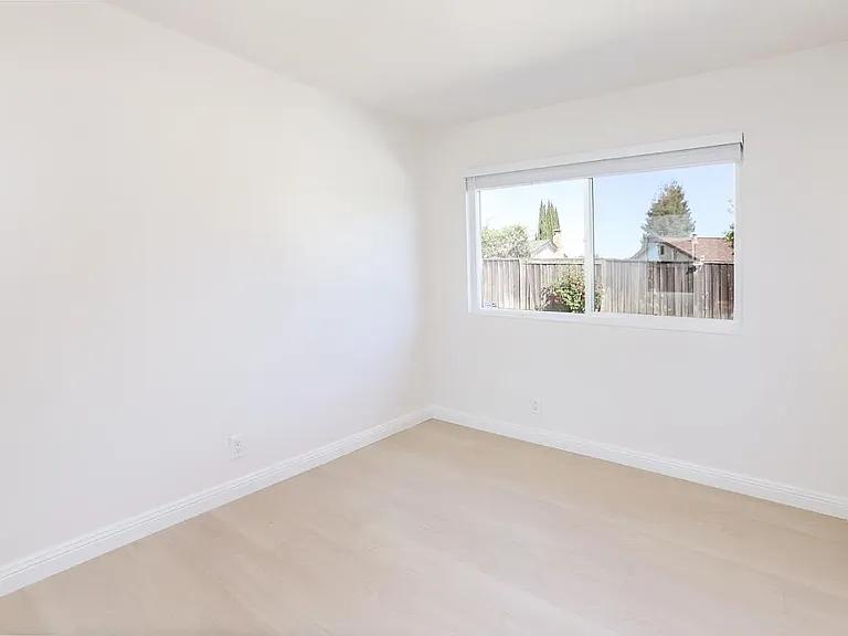 2015 Autumntree Ct — Photo 7