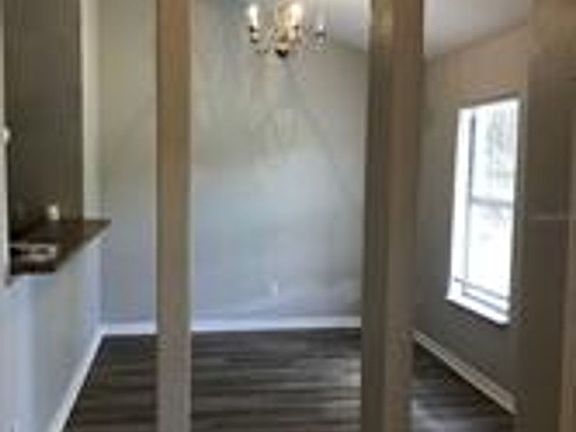 4th image of 1810 W 3rd St