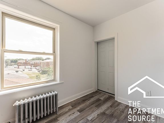 2nd image of 2107 Grove Ave #207