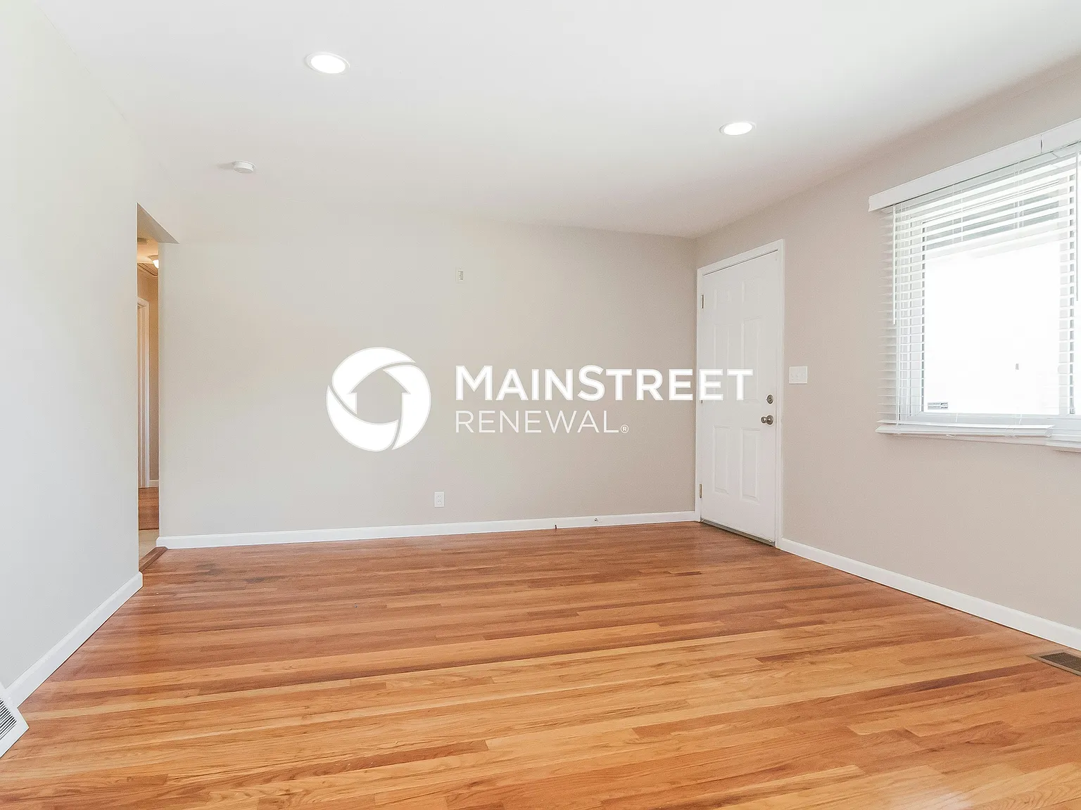 10401 Trask Dr — Photo 2
