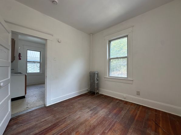 51 High St APT 2