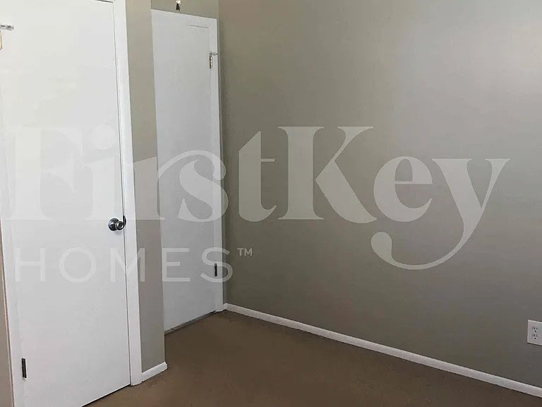 660 Flagler Dr — Photo 15
