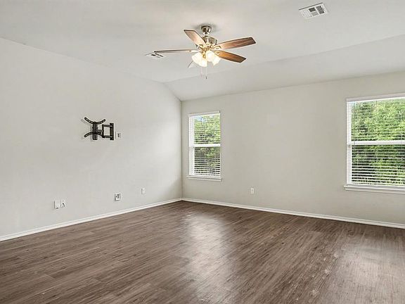 5th image of 3540 SE 96th St