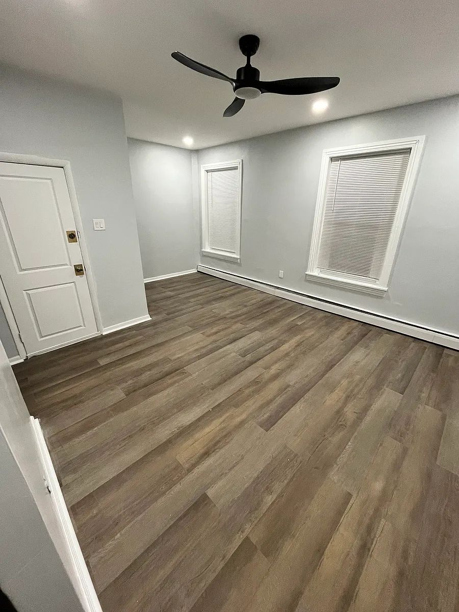 Building Photo - 1103 E Chelten Ave #2