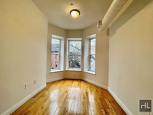4th image of 91 Macon St #3A