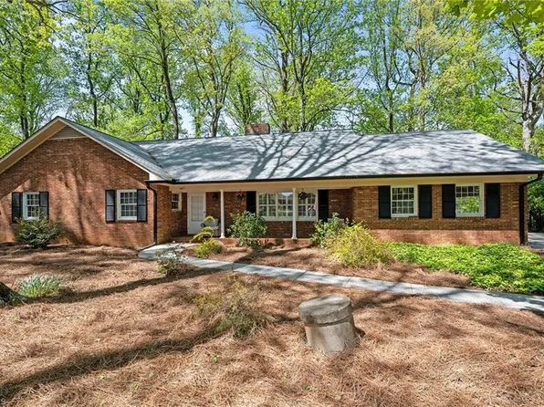 1417 Knightwood Dr, Greensboro, NC 27410