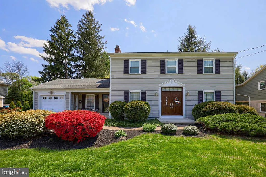 2825 Fiddlers Green Rd photo 1