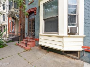 2636 5th Ave, Troy, NY 12180
