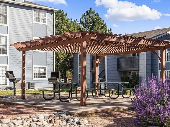 Picnic Pavilion and Grilling Station at Antero Apartments in Colorado Springs