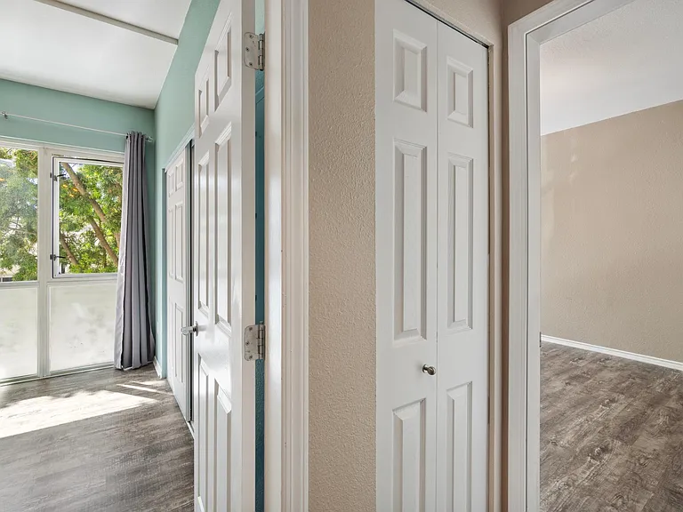 1240 India St #101 — Photo 16