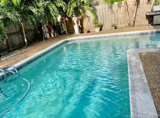 6961 SW 2nd St, Pembroke Pines, FL 33023