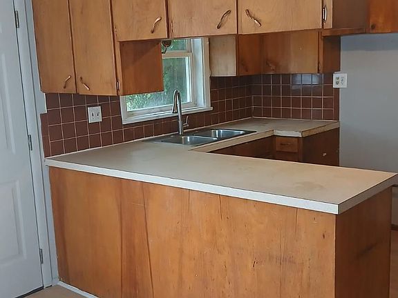 2nd image of 1235 W 24th St #1235