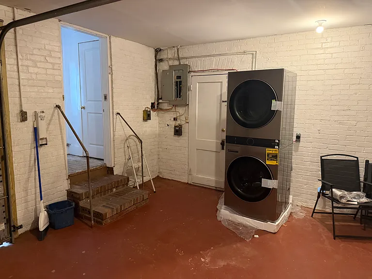 Washer/Dryer in garage