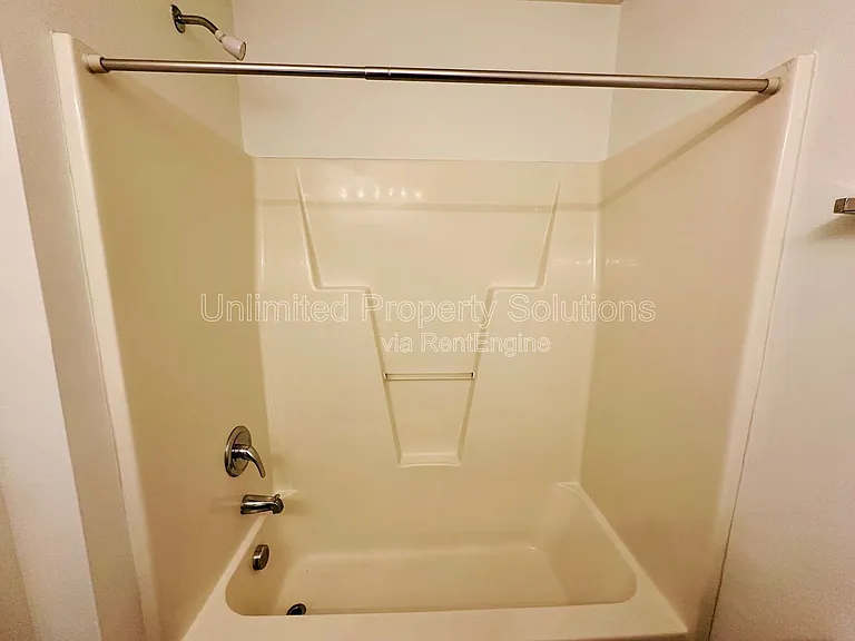 376 S Kerr Ave #305 — Photo 10