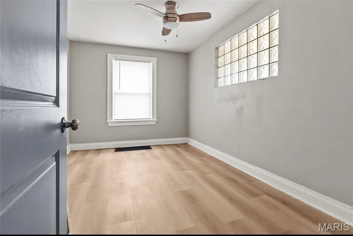 3 bed, 864 sqft, $1,430 — Photo 4