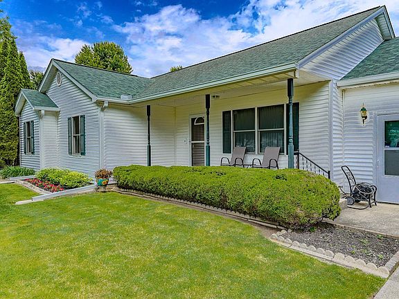 3rd image of 21 Willow Ct