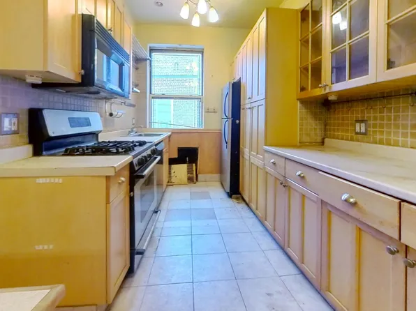 3626 Kings Highway image 5 of 12