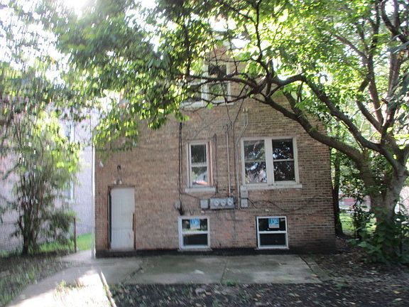 3rd image of 7033 S Washtenaw Ave