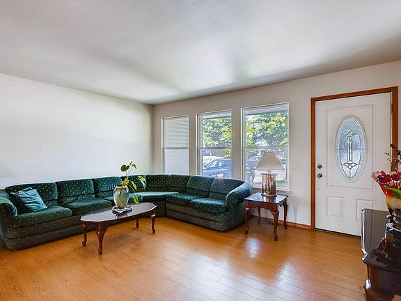 4th image of 1641 San Juan Cir