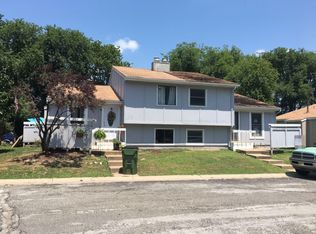 8406 Lane Pl, Raytown, MO 64138