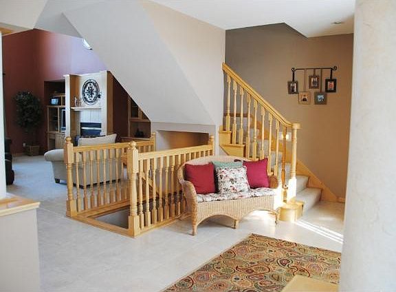 5th image of 3035 Carey Heights Dr N