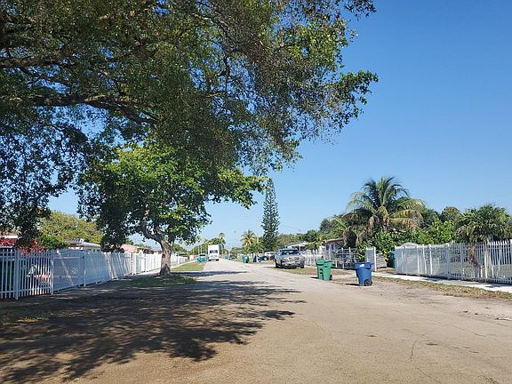 4th image of 18521 NW 30th Ave