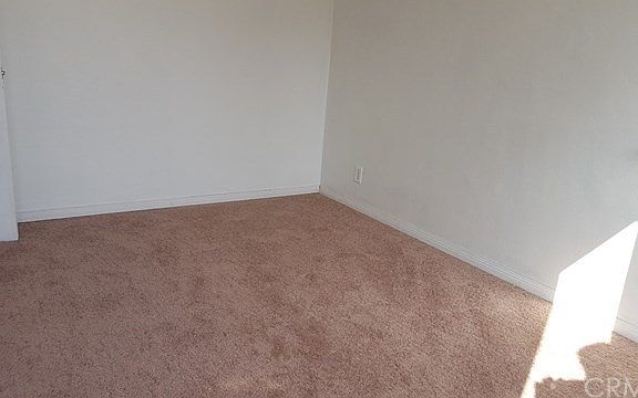 4th image of 10012 Rosewood Ave