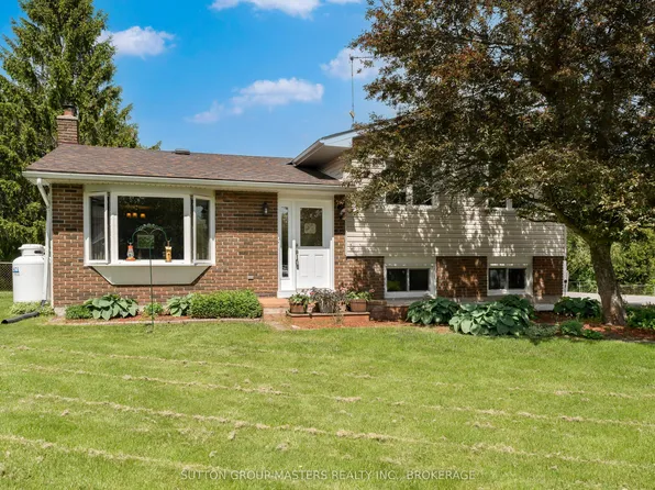21 McDonald Cres, Greater Napanee, ON K7R 3K6