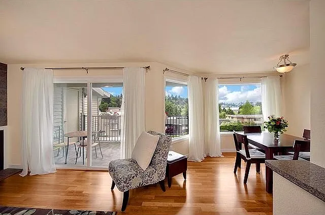 430 Bellevue Way SE #204 — Photo 3