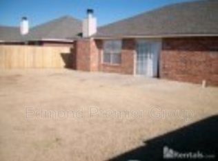624 Eastview Dr, Yukon, OK 73099
