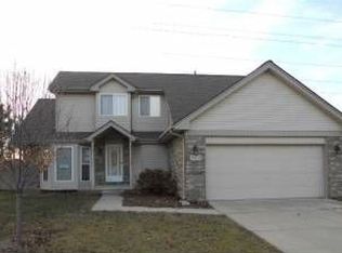 24850 Foxmoor Blvd, Woodhaven, MI 48183