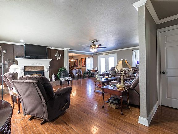 4th image of 44 Forest Meadow Dr