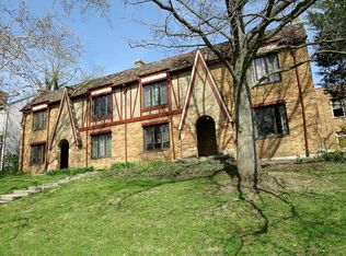 3062 Sunset Dr, Columbus, OH 43202