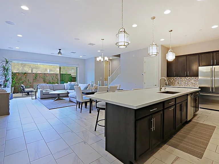 7350 E Vista Bonita Dr — Photo 3