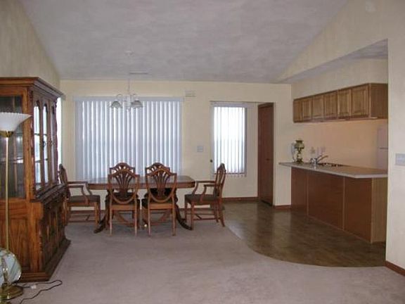 2nd image of 6548 Oak Crest Ln #6B