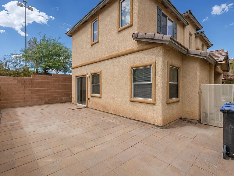 791 Sunrise Crossing St — Photo 25