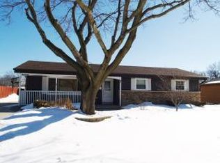 N88W17961 Martin Dr, Menomonee Falls, WI 53051