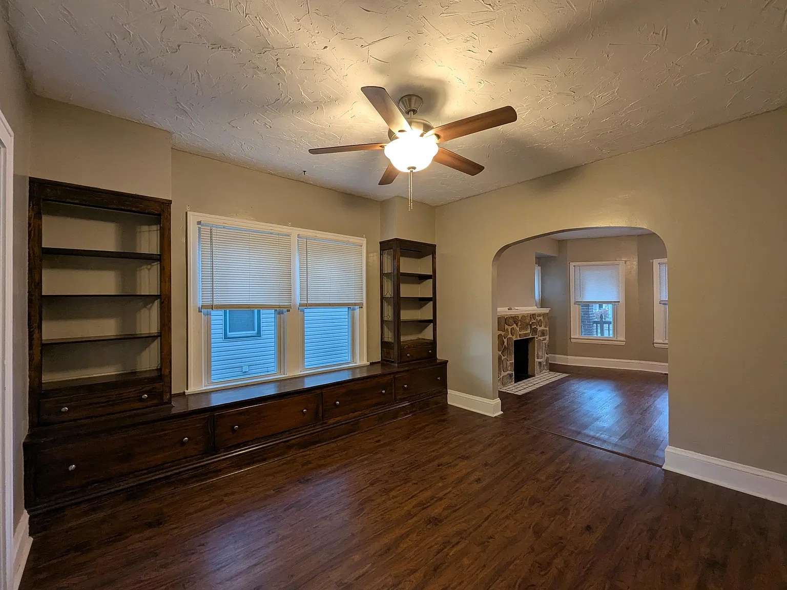 2 bed, 816 sqft, $1,450 — Photo 3