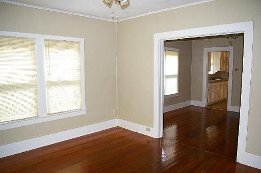 1st image of 211 GLADSTONE AVE