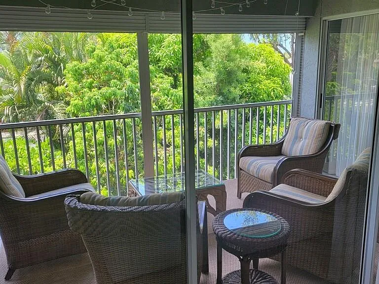 341 Emerald Bay Cir #T5 — Photo 10