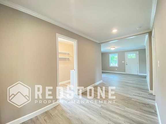 4th image of 909 Washington St #A