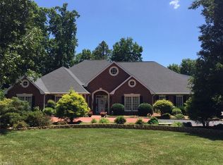 375 Ivy Cir, Bermuda Run, NC 27006