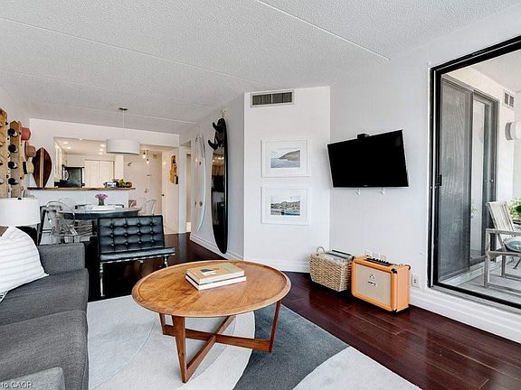 2nd image of 100 Bronte Rd #214