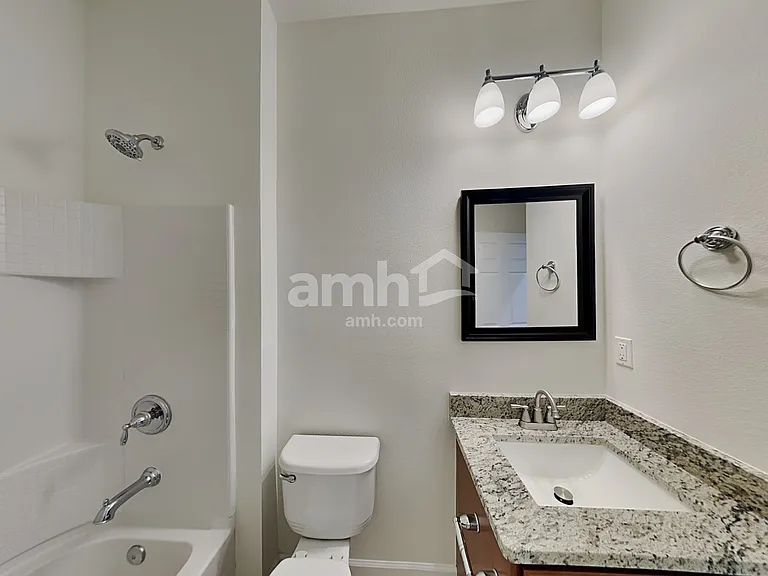 5562 107th Ter E — Photo 13