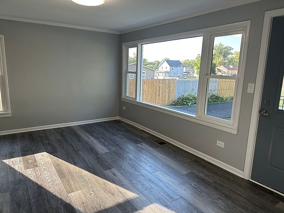 5th image of 1441 E Galena Blvd