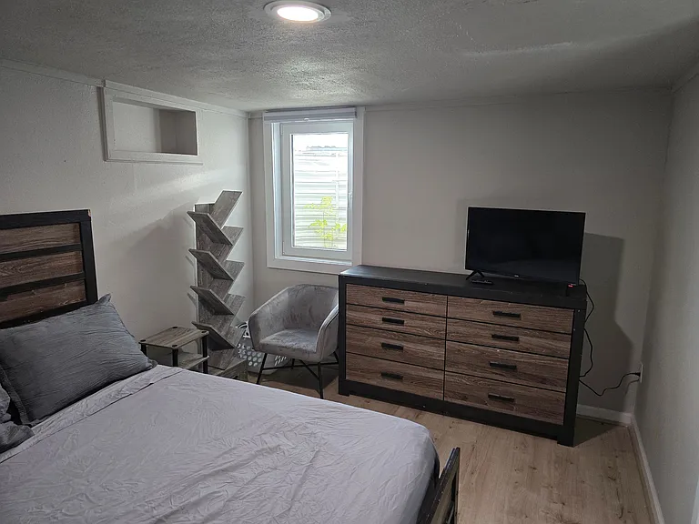 1 bed, 1.0 bath, 500 sqft, $1,600 — Photo 15