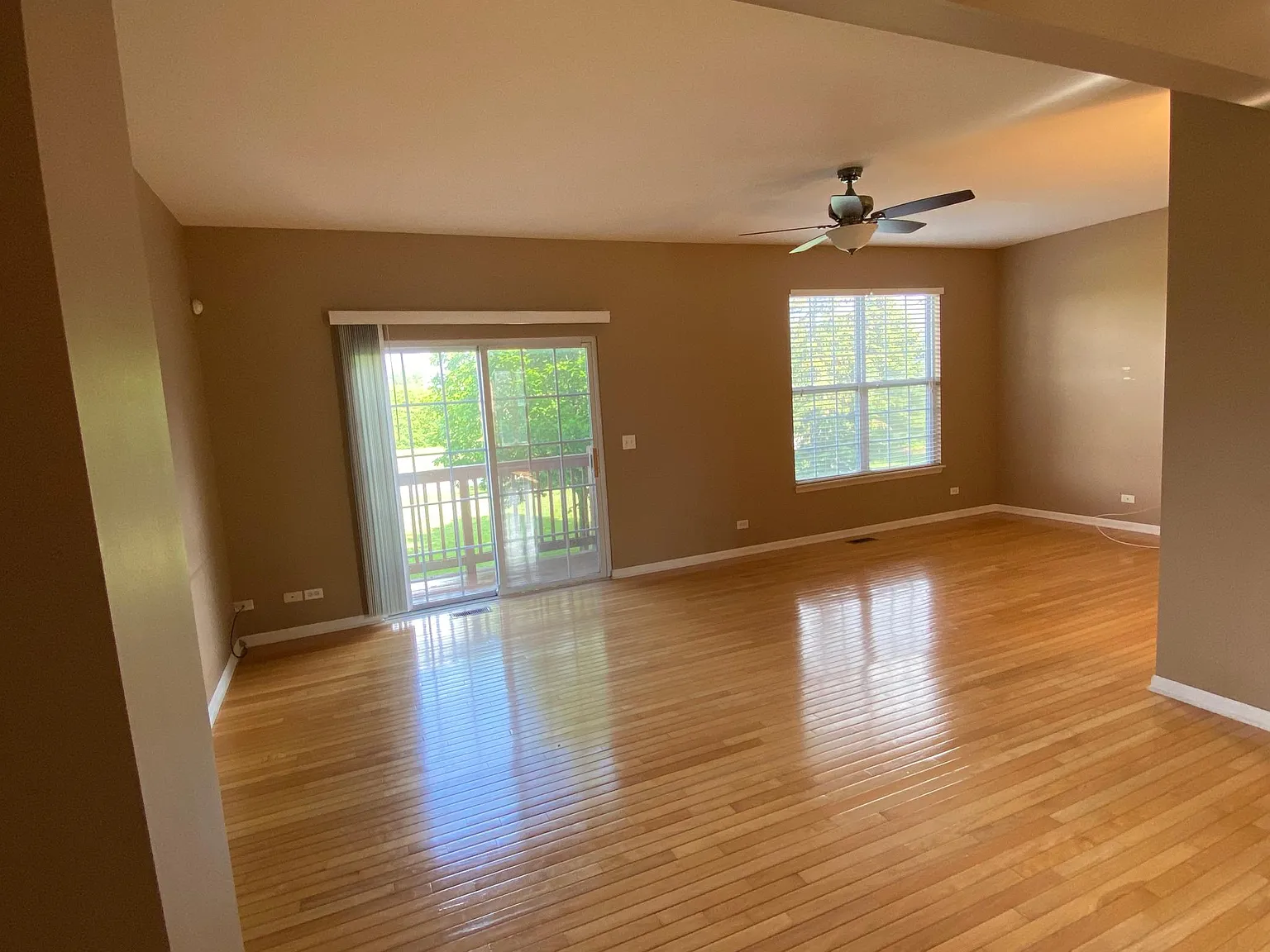 3 bed, 2.5 bath, 1546 sqft, $2,495 — Photo 3