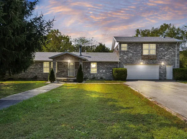 2152 W Inman Road, Nixa, MO 65714
