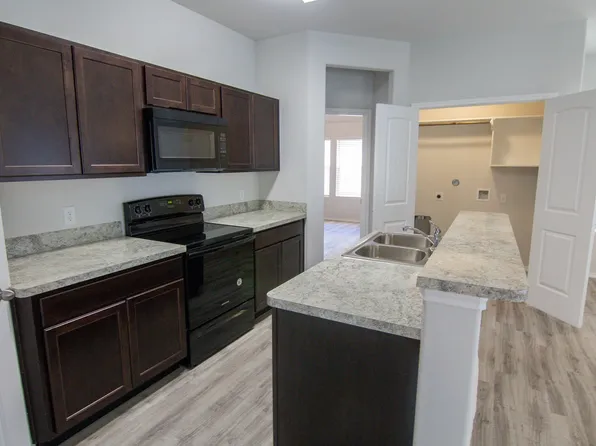 1113 Marquis Dr, Bryan, TX 77803